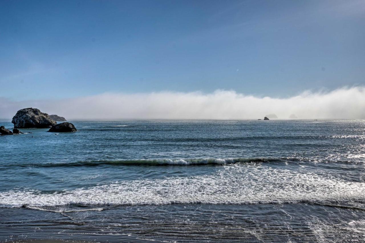 Coastal Getaway By Pebble Beach And Redwoods! Crescent City Exterior photo